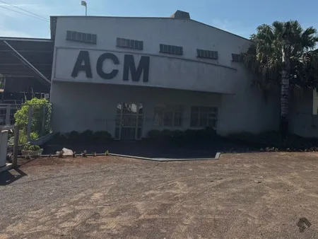 Imóvel Comercial em Vila Martins