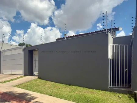 Casa-Térrea em Monte Castelo