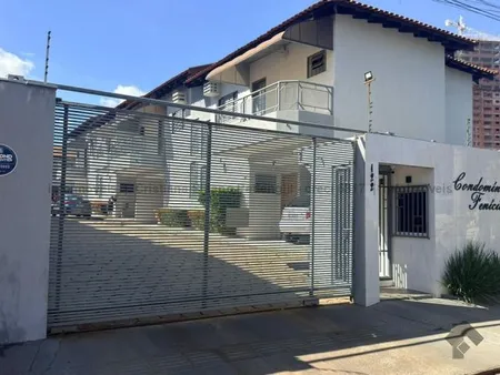 Sobrado-Condomínio em Chácara Cachoeira
