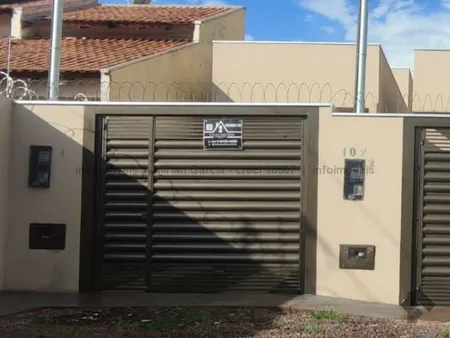 Casa-Térrea em Jardim Campo Alto