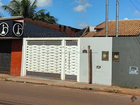 Casa-Térrea em Centenário