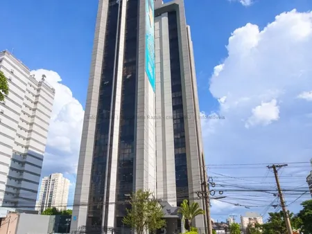 Sala / Salão / Loja em Centro