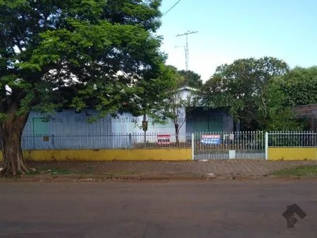 Casa-Térrea em Centro