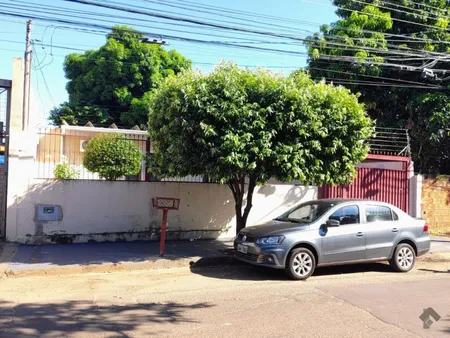 Casa-Térrea em Guanandi
