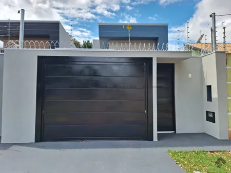 Casa-Térrea em Aero Rancho