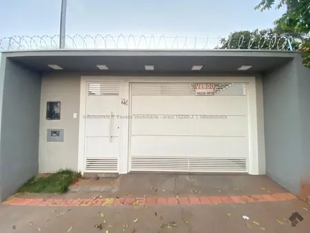 Casa-Térrea em Jardim Montevidéu