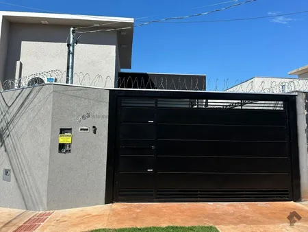 Casa-Térrea em Guanandi