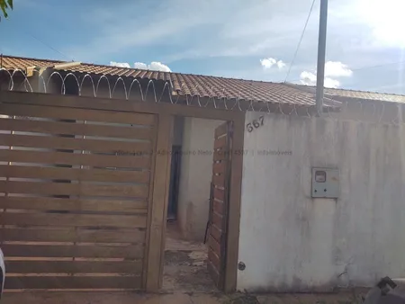 Casa-Térrea em Jardim Noroeste