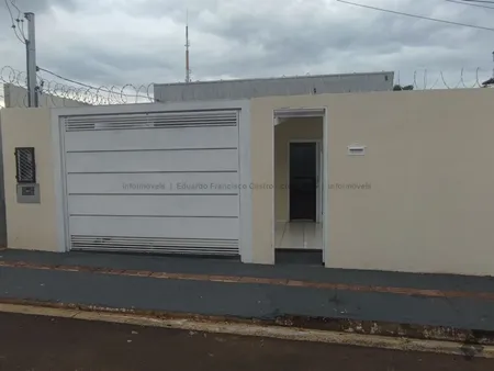 Casa-Térrea em Vila Margarida