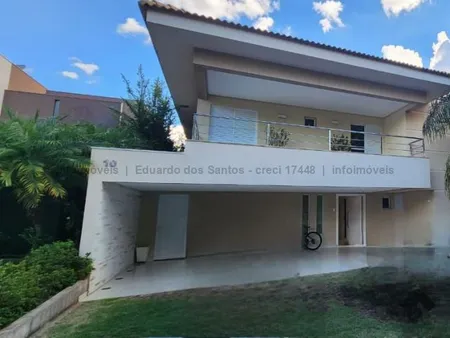 Sobrado-Condomínio em Carandá