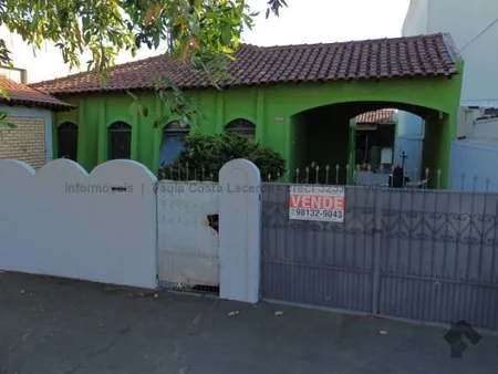 Casa-Térrea em Vila Vilas Boas