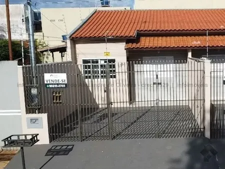 Casa-Térrea em Jardim Vila Kellen
