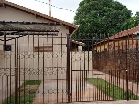 Casa de Vila em Aero Rancho