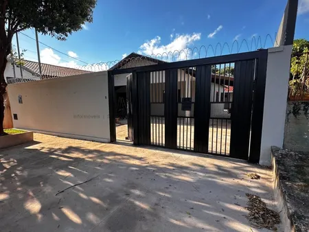 Casa-Térrea em Santa Carmélia