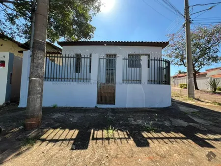 Casa-Térrea em Vila Planalto