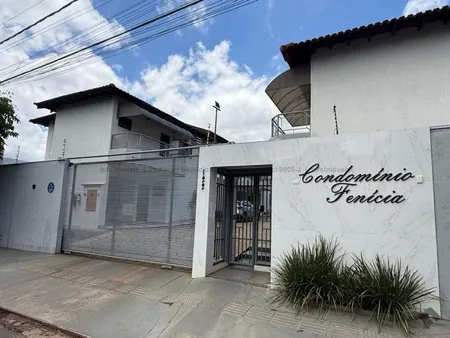 Sobrado-Condomínio em Chácara Cachoeira