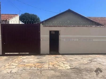 Casa-Térrea em Vila Almeida