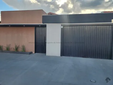 Casa-Térrea em Caiçara