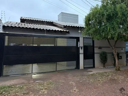 Casa-Térrea em Loteamento Alto da Boa Vista