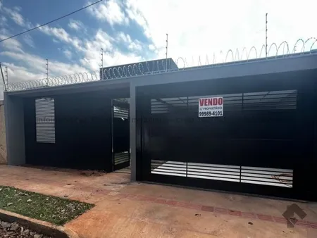 Casa-Térrea em Jardim Antartica