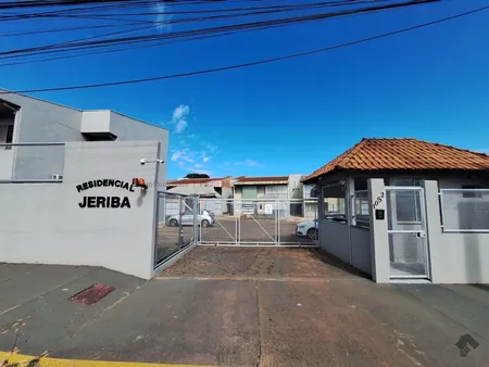 Sobrado-Condomínio em Chácara Cachoeira