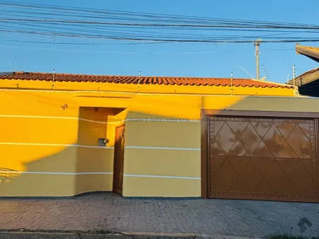 Casa-Térrea em Jardim São Bento