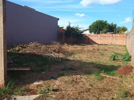 Terreno em Aero Rancho