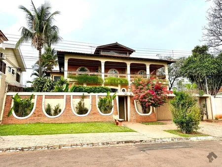 Sobrado em Chácara Cachoeira
