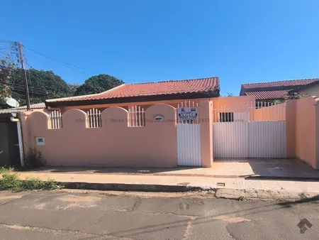 Casa-Térrea em Coophatrabalho