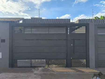 Casa-Térrea em Jardim Centenário