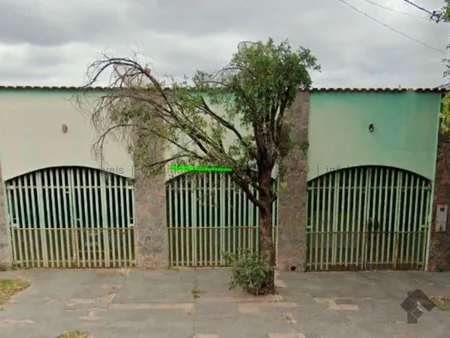 Casa-Térrea em Ns. de Fátima