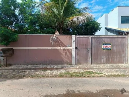 Casa-Térrea em Jardim Andreia