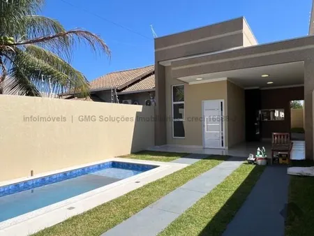 Casa-Térrea em Jardim dos Ipês