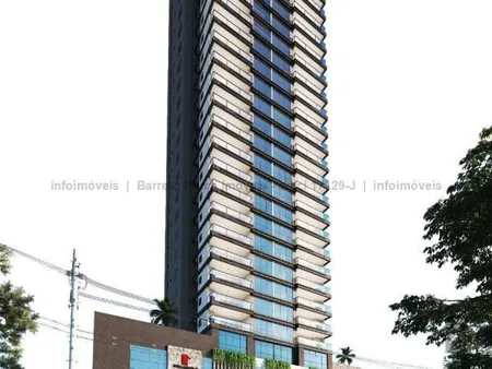 Apartamento em Meia Praia