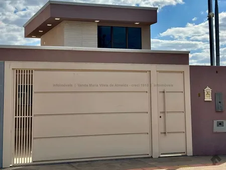 Casa-Térrea em Santo Antônio