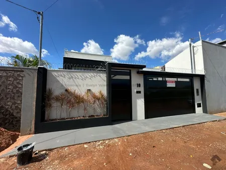 Casa-Térrea em Seminário