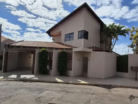 Sobrado em Giocondo Orsi