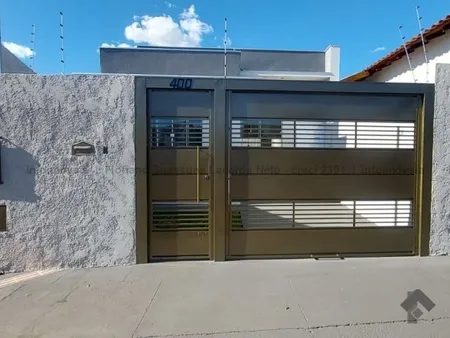 Casa-Térrea em Residencial Ana Maria do Couto