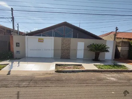 Casa-Térrea em Vila Vilas Boas