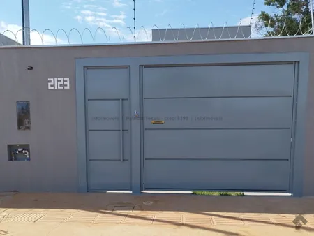 Casa-Térrea em Jardim Centro Oeste