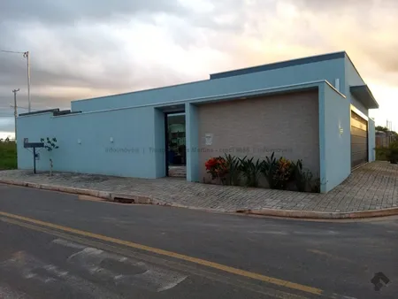Casa-Térrea em Parque das Águas