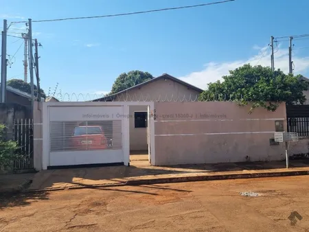 Casa-Térrea em Iracy Coelho