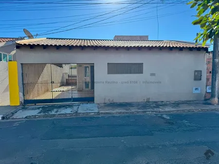 Casa-Térrea em Vila Moreninha II