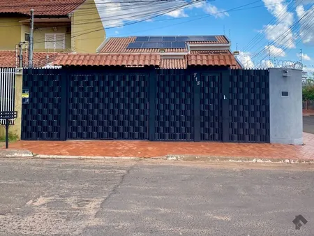 Casa-Térrea em Vila Alba