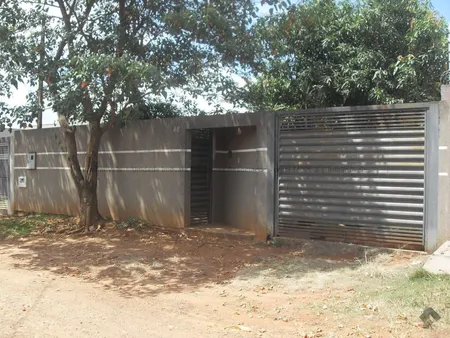 Casa-Térrea em Nova Campo Grande