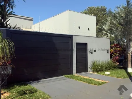 Casa-Térrea em Vila Morumbi