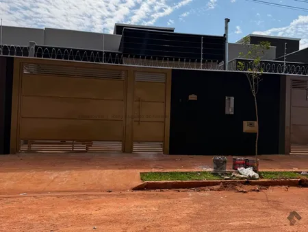 Casa-Térrea em Aero Rancho