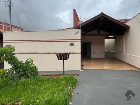 Casa-Térrea em Vila Carlota