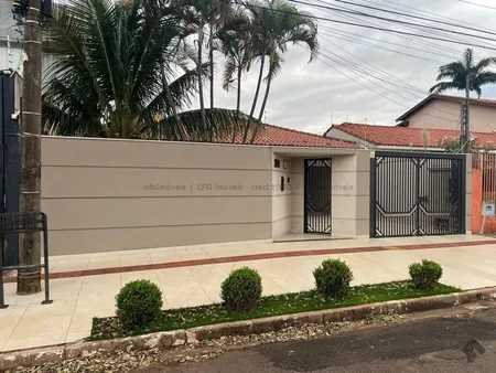 Casa-Térrea em Vila Vilas Boas