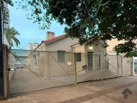 Casa Comercial em Centro